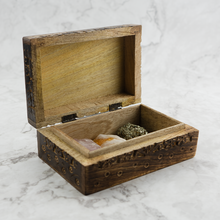 Load image into Gallery viewer, Celeste Keepsake Box